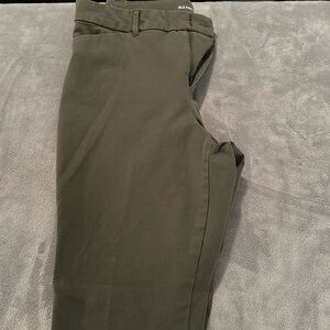 Old Navy high rise pixie style skinny jeans